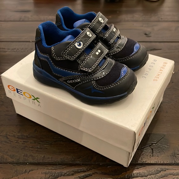 Geox boy walker shoes - Picture 1 of 5